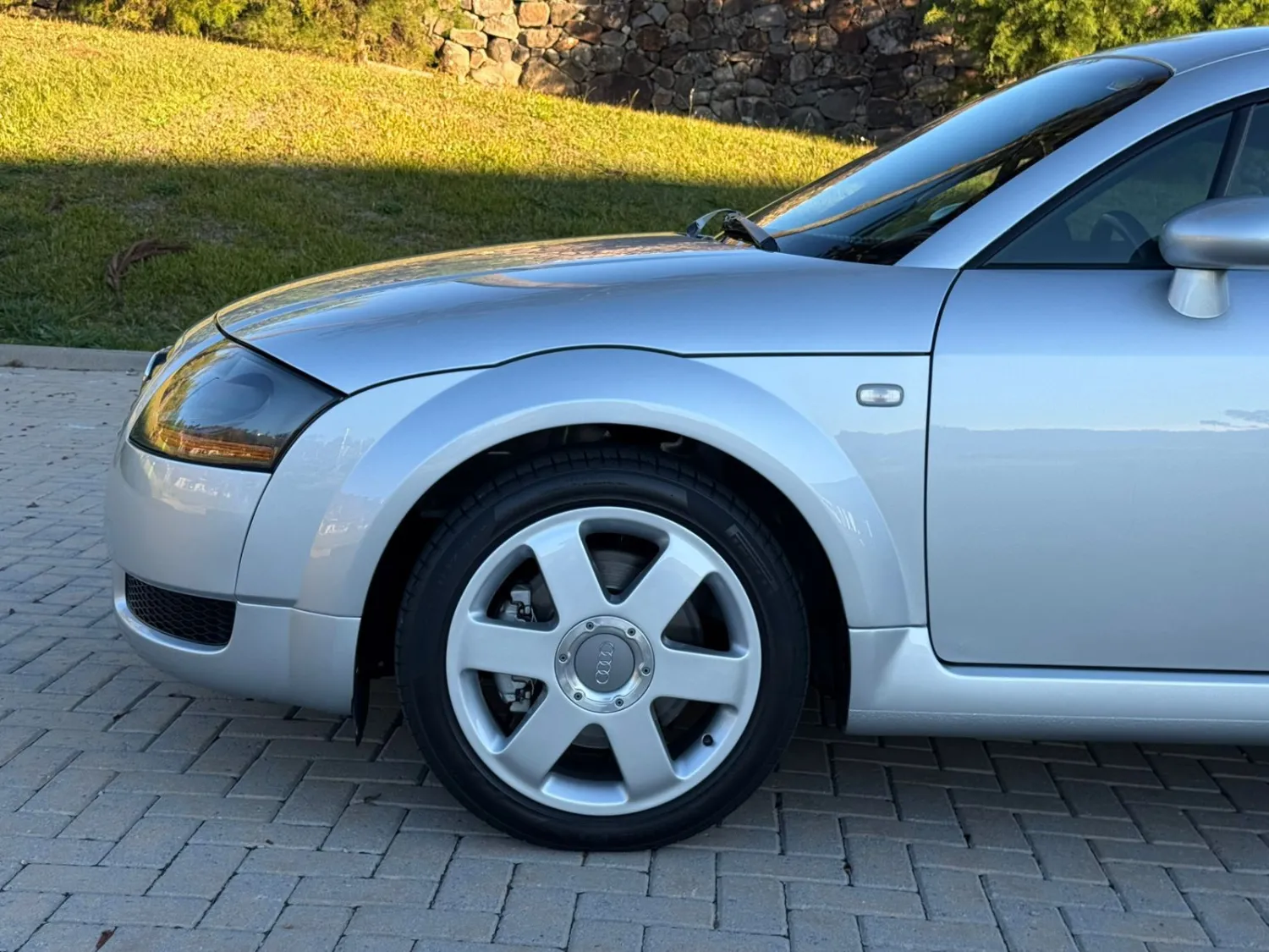 avv-audi-tt-1-8t-venda-818o01h-imagem-007