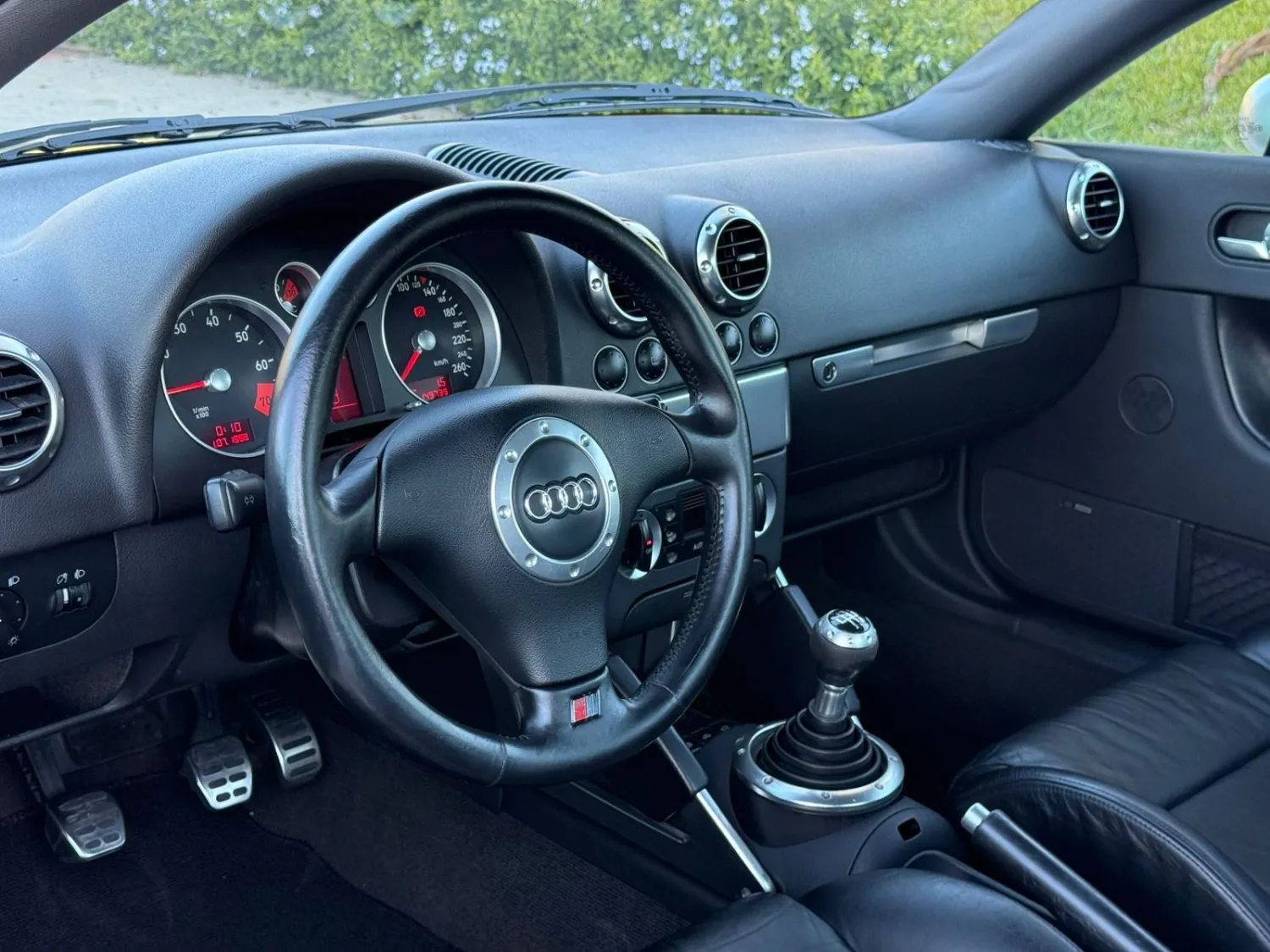 avv-audi-tt-1-8t-venda-818o01h-imagem-013