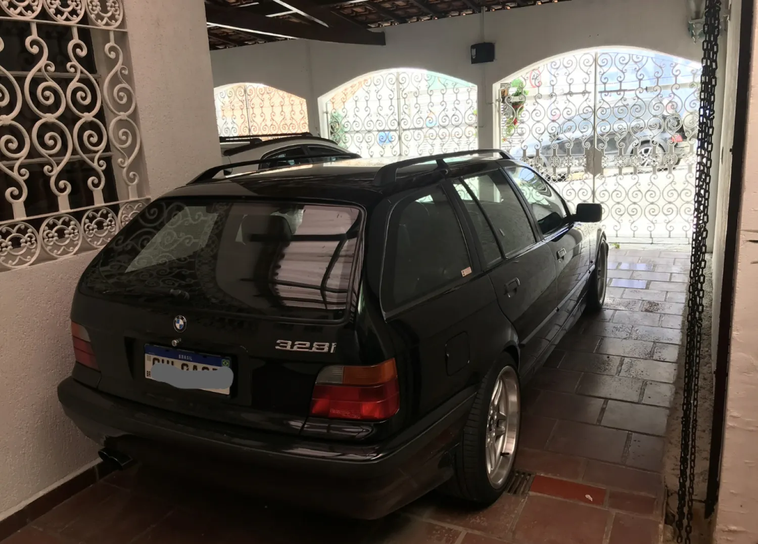avv-bmw-328i-touring-mec-venda-es4gdut-imagem-024