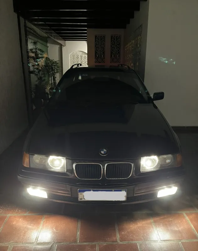 avv-bmw-328i-touring-mec-venda-es4gdut-imagem-025