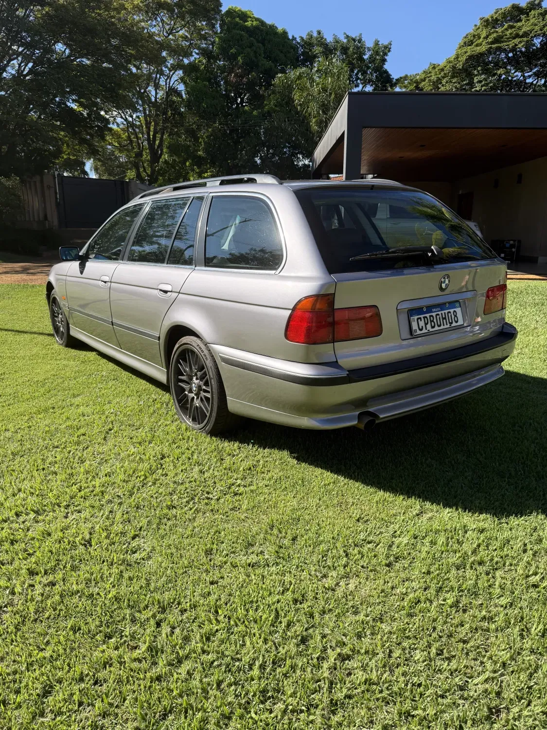 avv-bmw-528i-venda-da70fe1-imagem-008