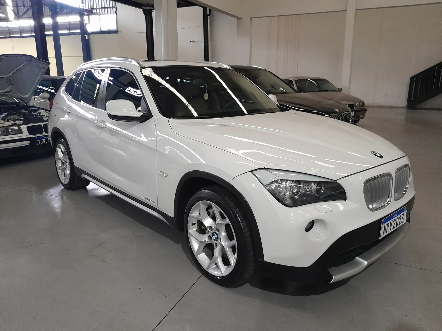 avv-bmw-x1-venda-26b6a39-imagem-002