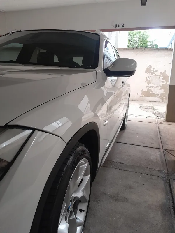 avv-bmw-x1-venda-26b6a39-imagem-019