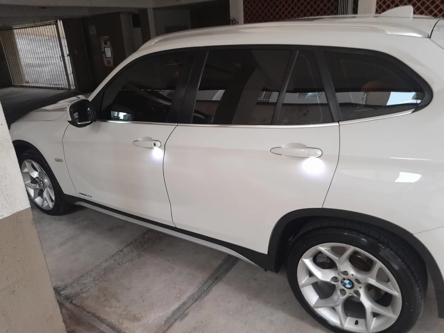 avv-bmw-x1-venda-26b6a39-imagem-026