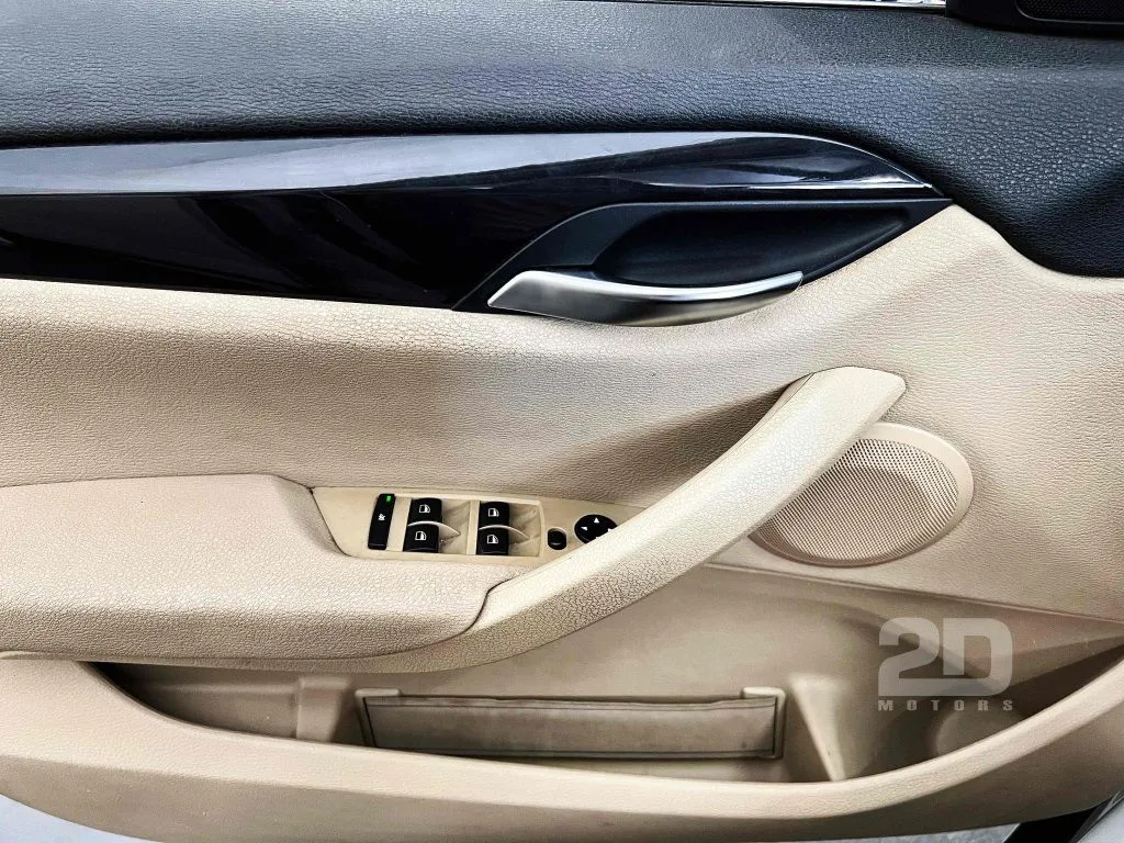 avv-bmw-x1-venda-26b6a39-imagem-028