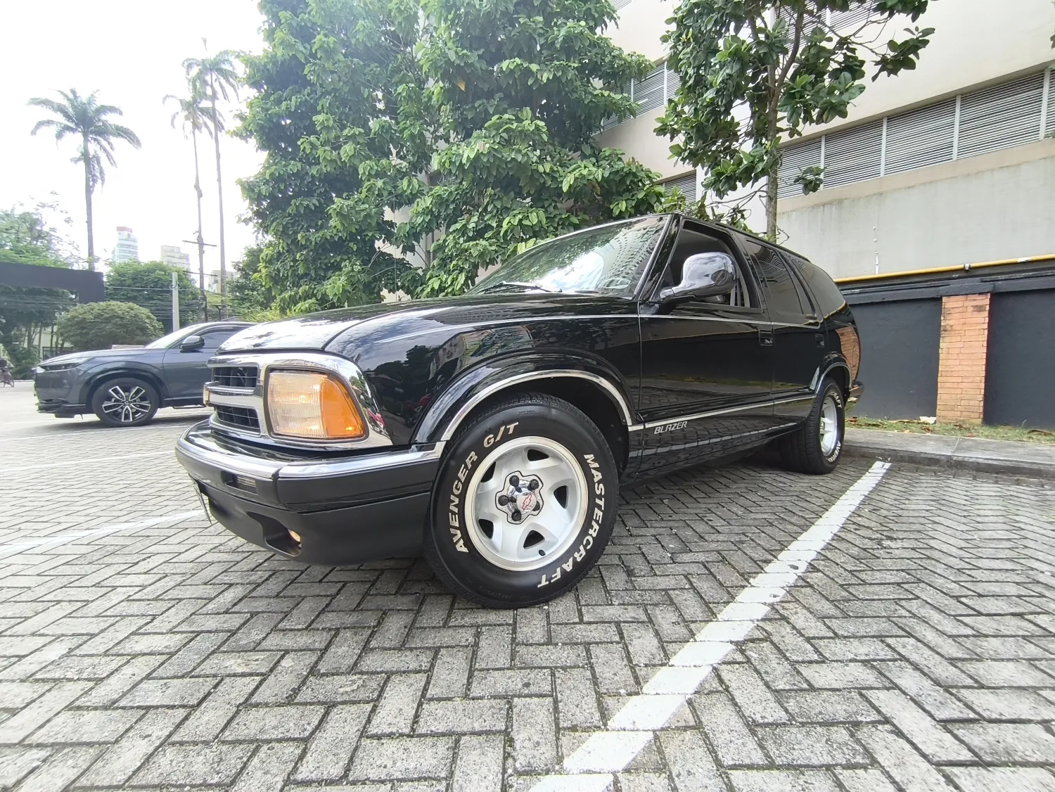 avv-chevrolet-blazer-venda-61f3f3a-imagem-009
