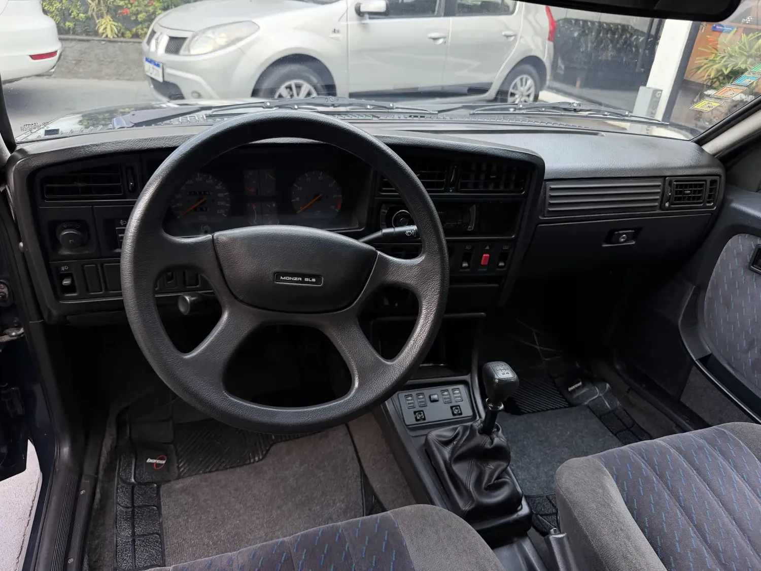 avv-chevrolet-monza-venda-a881343-imagem-010
