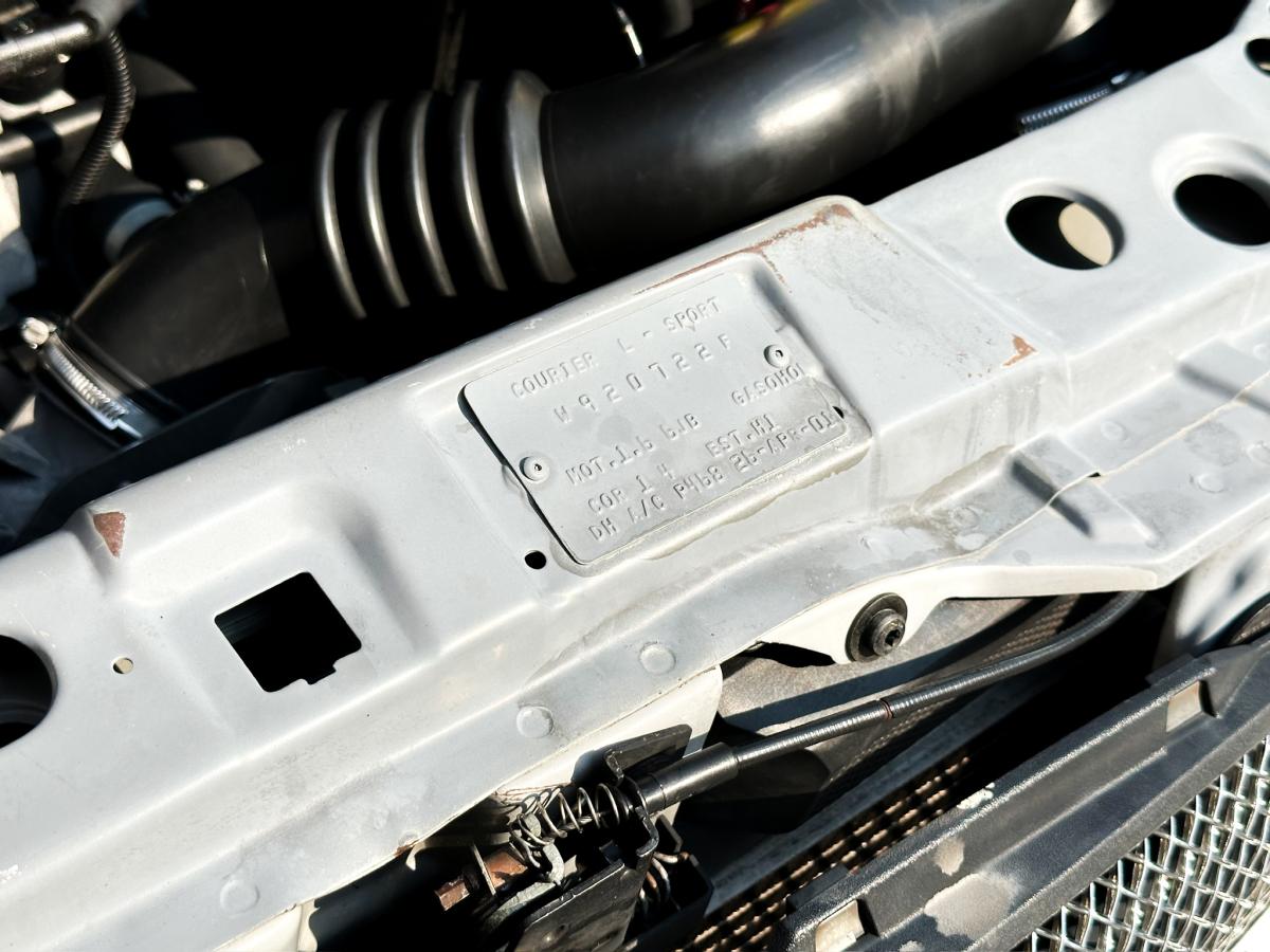 avv-ford-courier-sport-venda-99r77wx-imagem-005