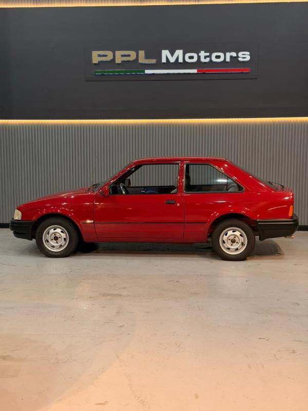 avv-ford-escort-1-0-hobby-8v-gasol-venda-krwy9to-imagem-011