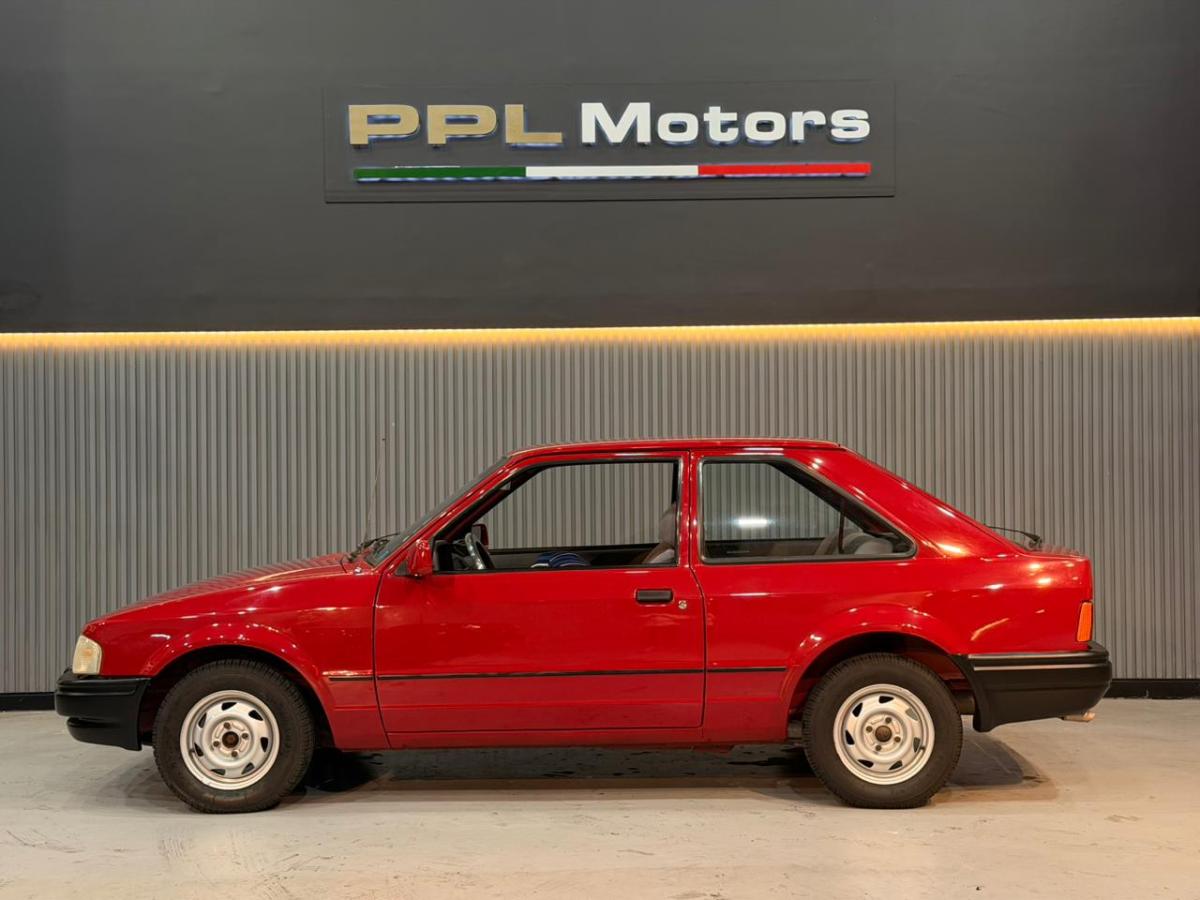 avv-ford-escort-1-0-hobby-8v-gasol-venda-krwy9to-imagem-019
