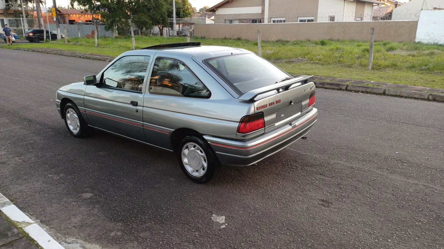 avv-ford-escort-venda-96b17b2-imagem-004