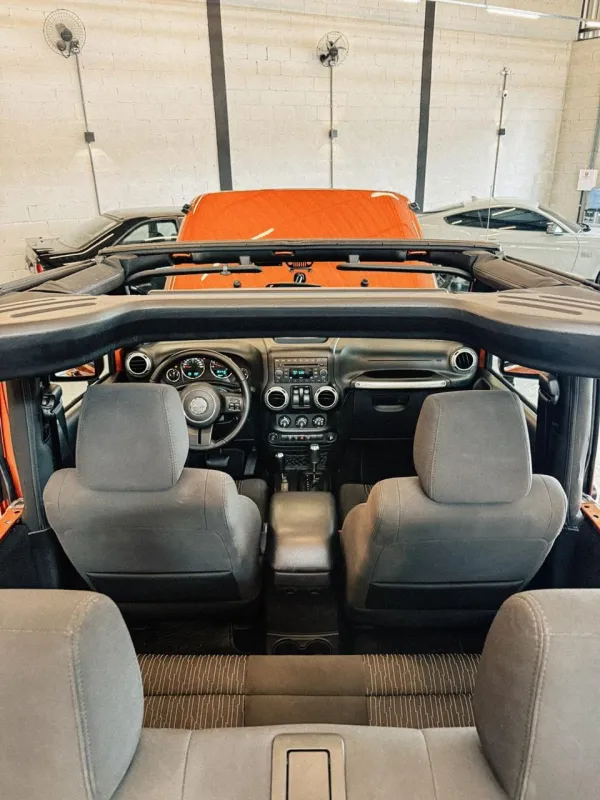 avv-jeep-wrangler-sahara-3-8-v6-venda-j17q2ai-imagem-005