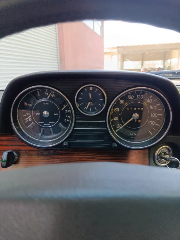 avv-mercedes-benz-250-venda-34ff4ca-imagem-018