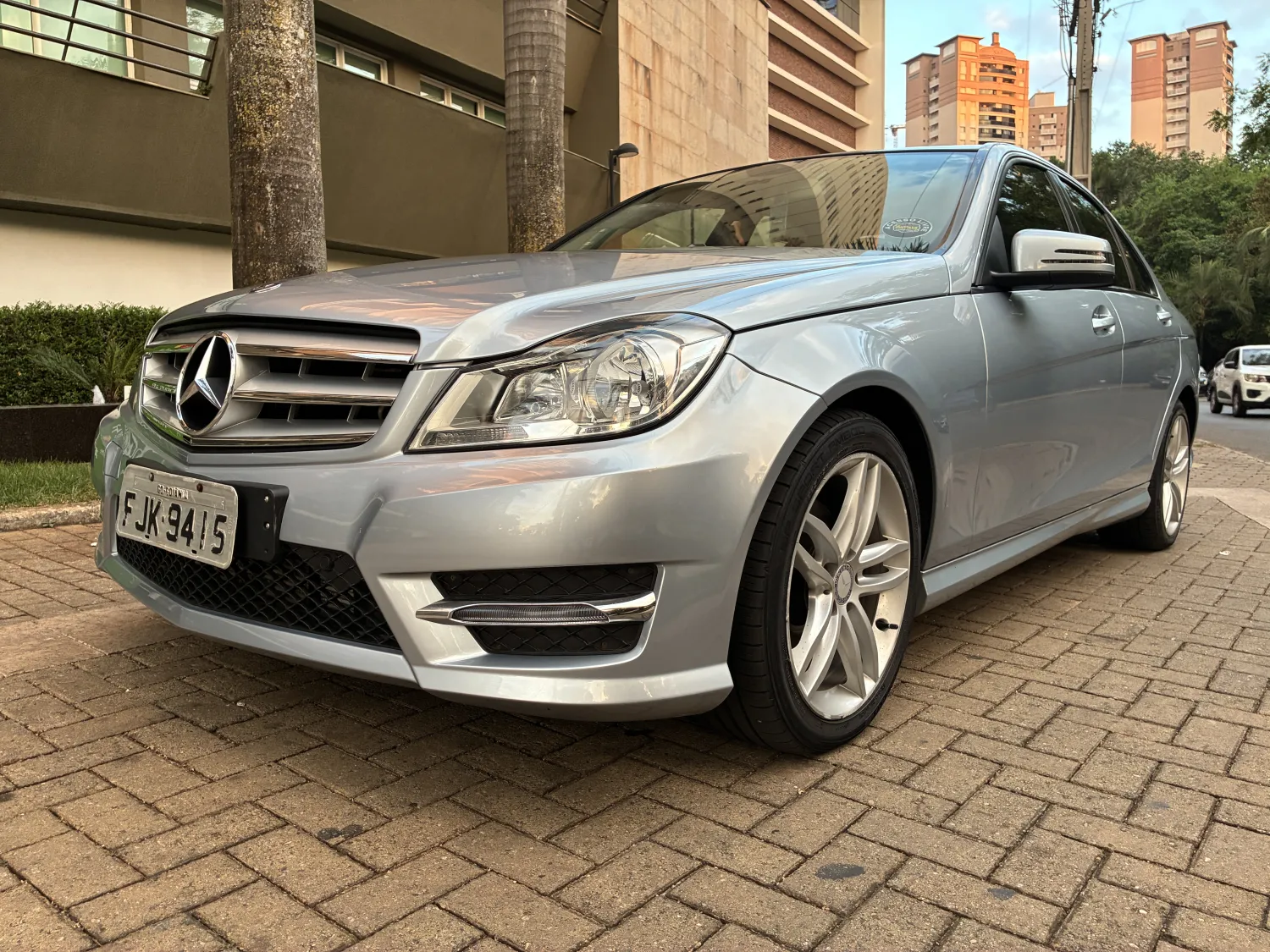 avv-mercedes-benz-c180-venda-92b411b-imagem-002