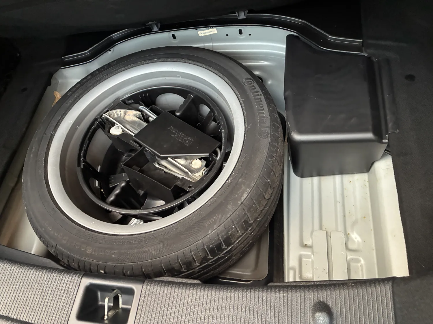 avv-mercedes-benz-c180-venda-92b411b-imagem-017