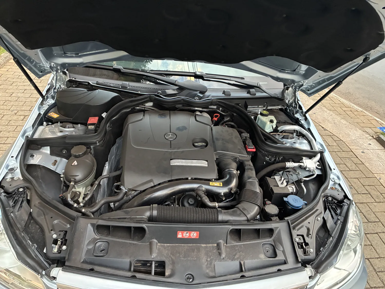 avv-mercedes-benz-c180-venda-92b411b-imagem-020
