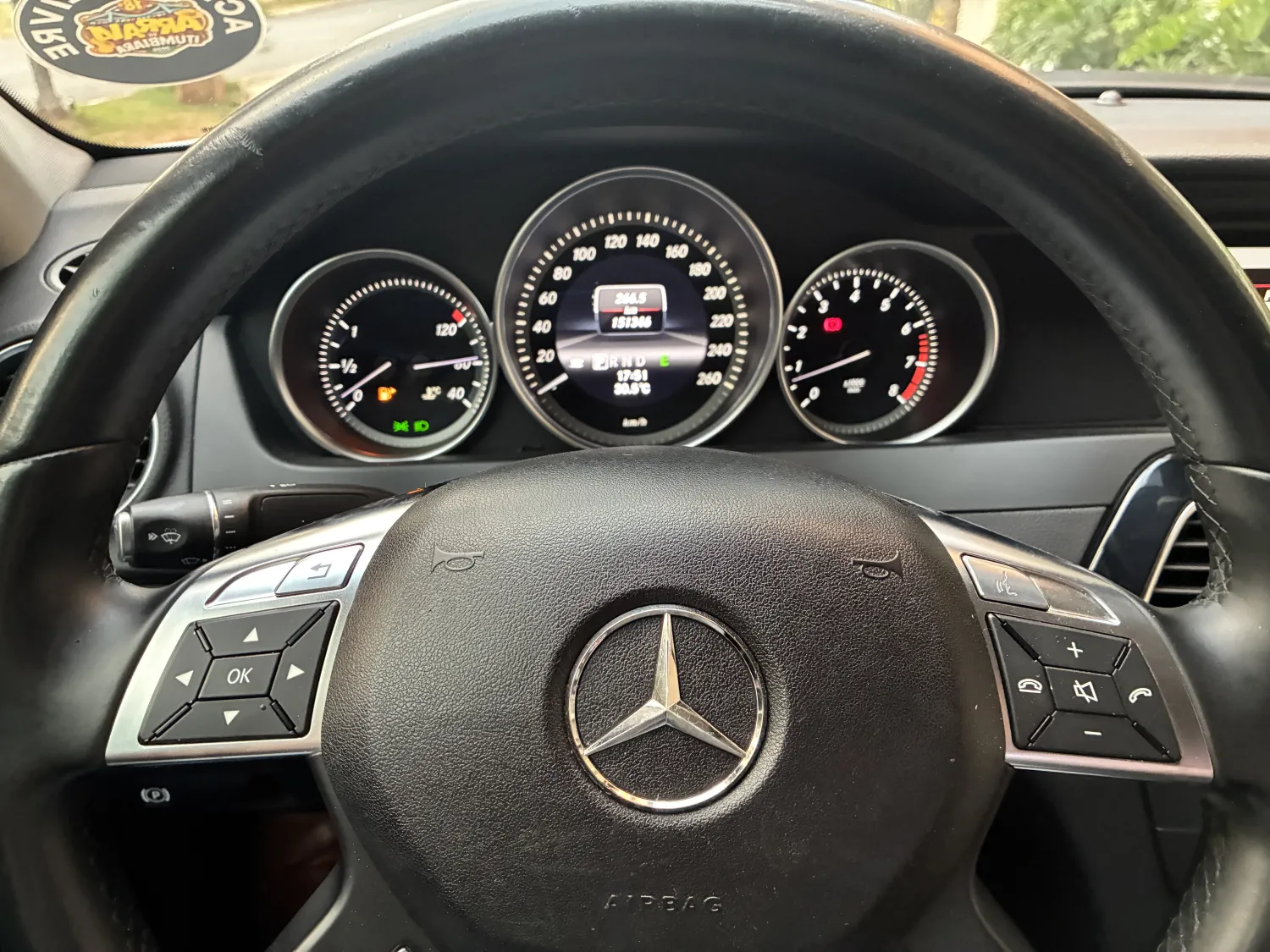 avv-mercedes-benz-c180-venda-92b411b-imagem-023