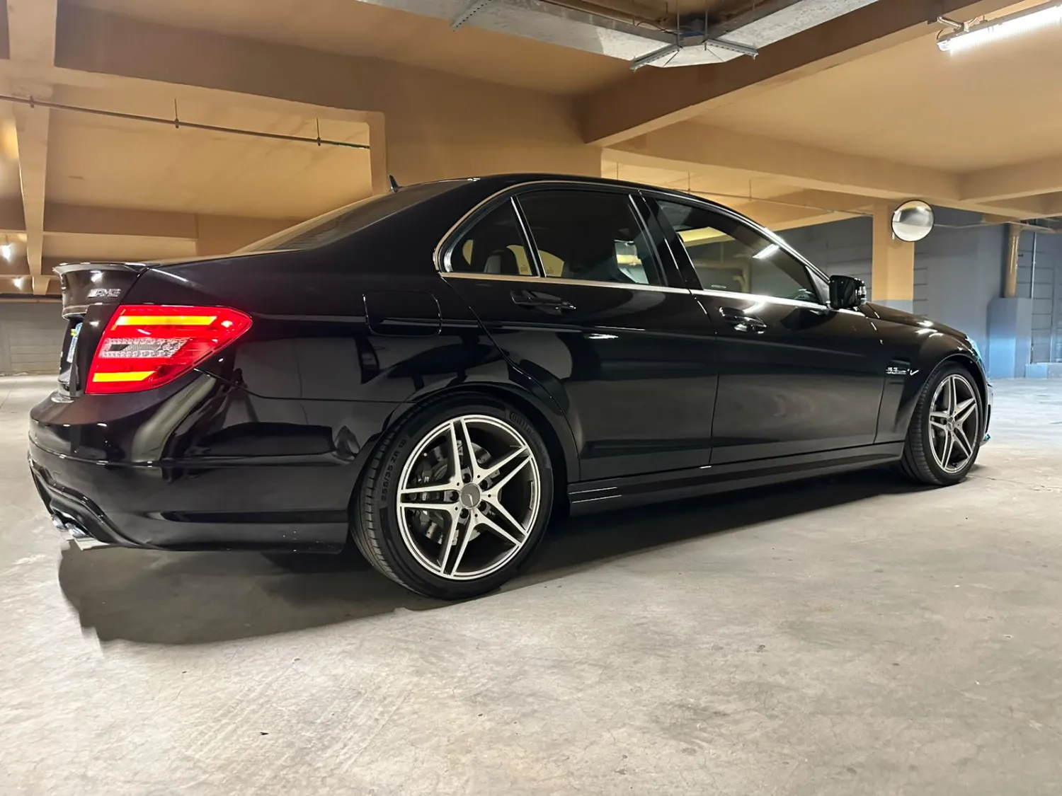 avv-mercedes-benz-c63-amg-venda-b461a26-imagem-002