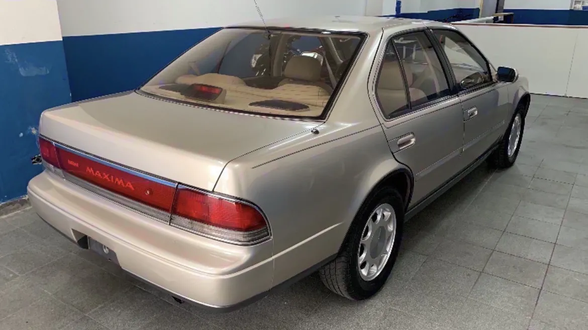 avv-nissan-maxima-venda-8406f39-imagem-002