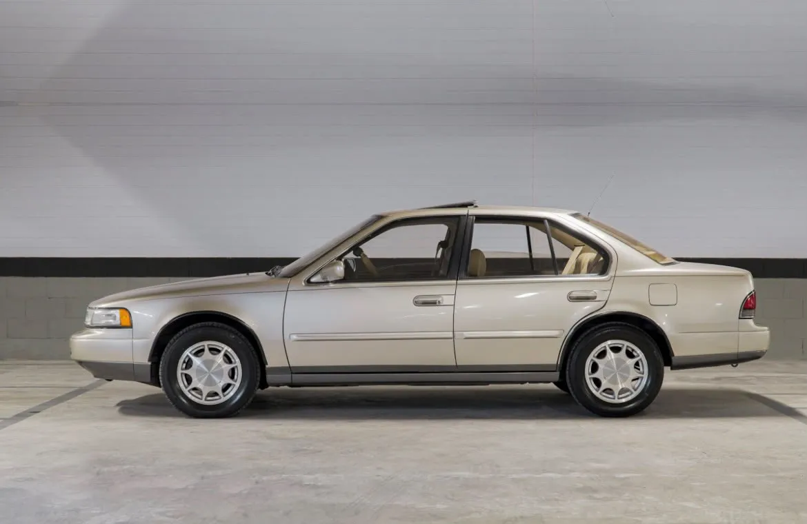 avv-nissan-maxima-venda-8406f39-imagem-012