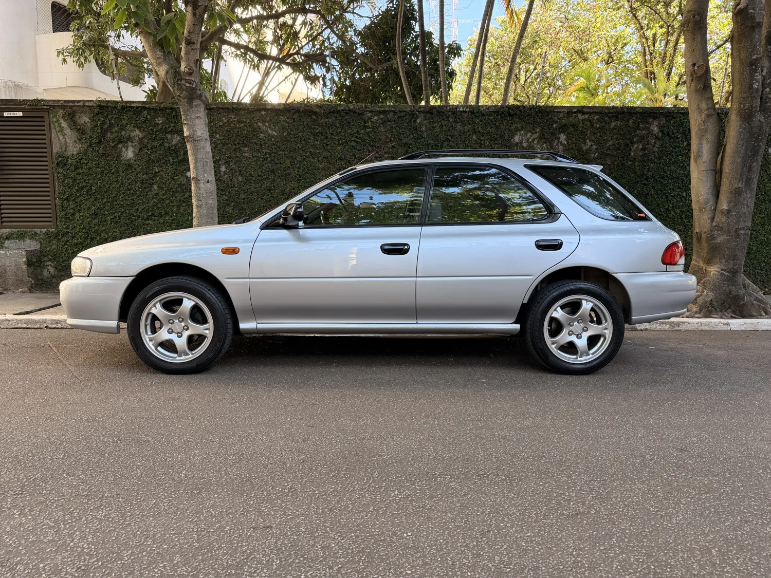 avv-subaru-impreza-venda-b0992b8-imagem-004