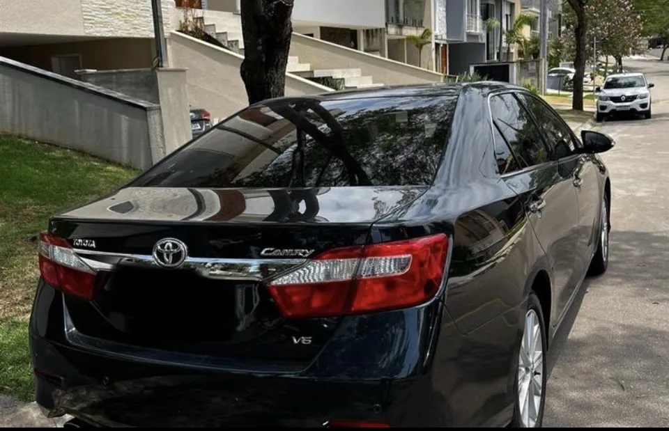 avv-toyota-camry-xle-venda-32hd1pk-imagem-002