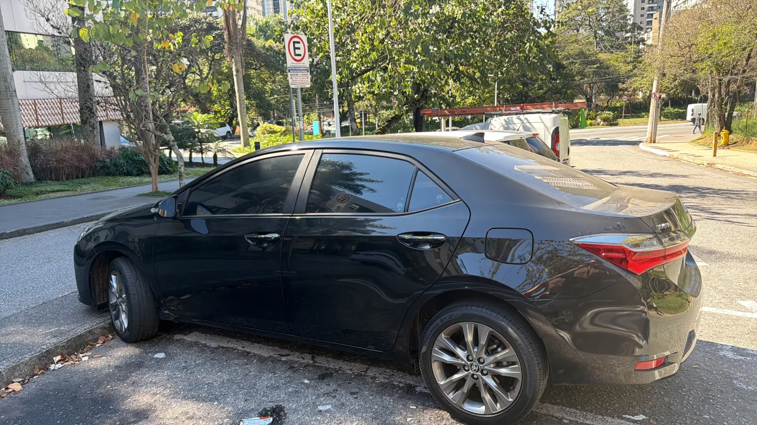avv-toyota-corolla-venda-df31b7b-imagem-009