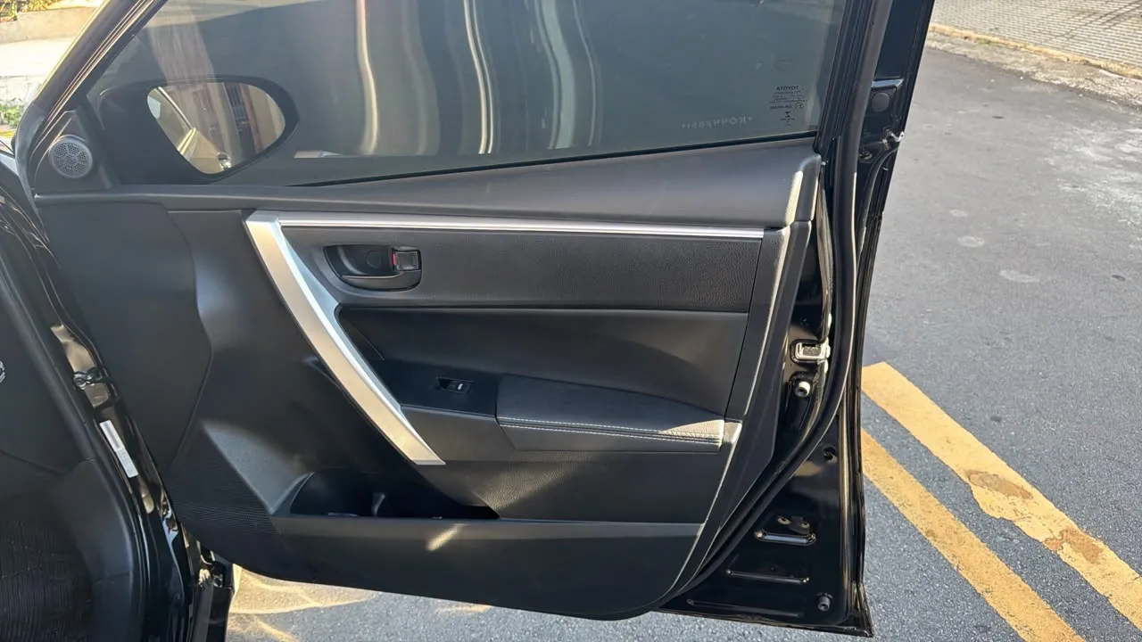 avv-toyota-corolla-venda-df31b7b-imagem-012