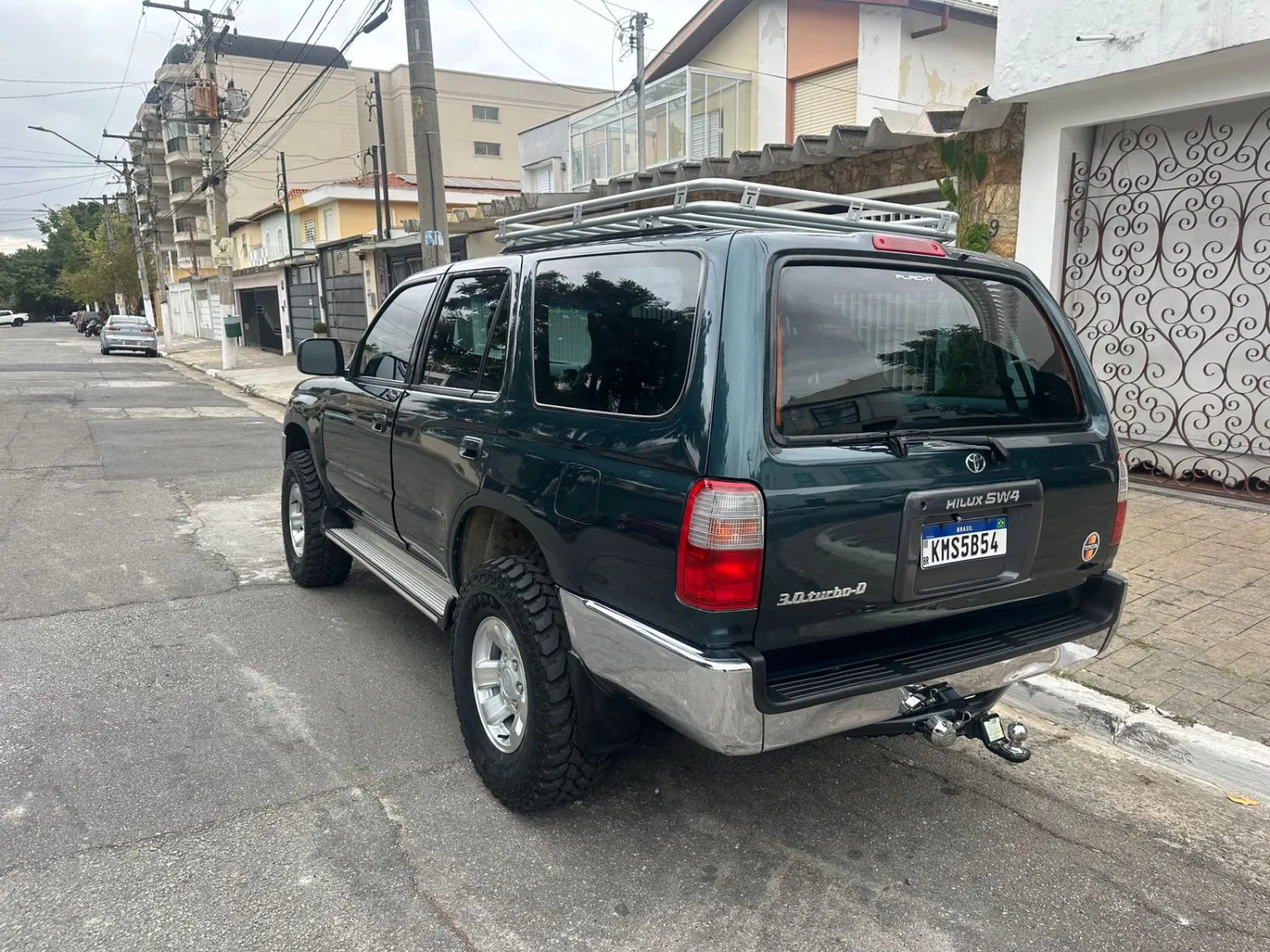avv-toyota-hilux-sw4-3-0-turbo-diesel-venda-jwj8g5s-imagem-003