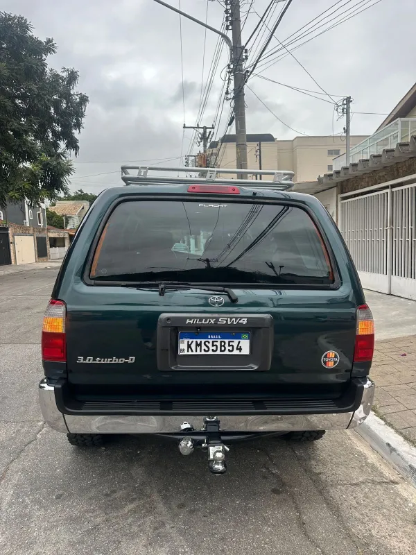 avv-toyota-hilux-sw4-3-0-turbo-diesel-venda-jwj8g5s-imagem-008