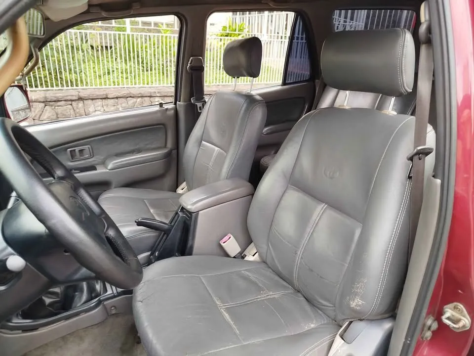 avv-toyota-hilux-sw4-interculada-venda-tgfh2vx-imagem-007