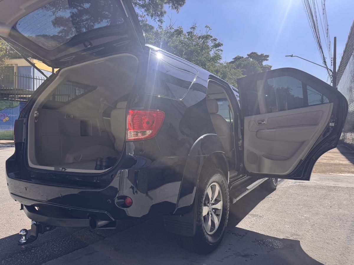 avv-toyota-hilux-sw4-srv-venda-5wj7jzr-imagem-002