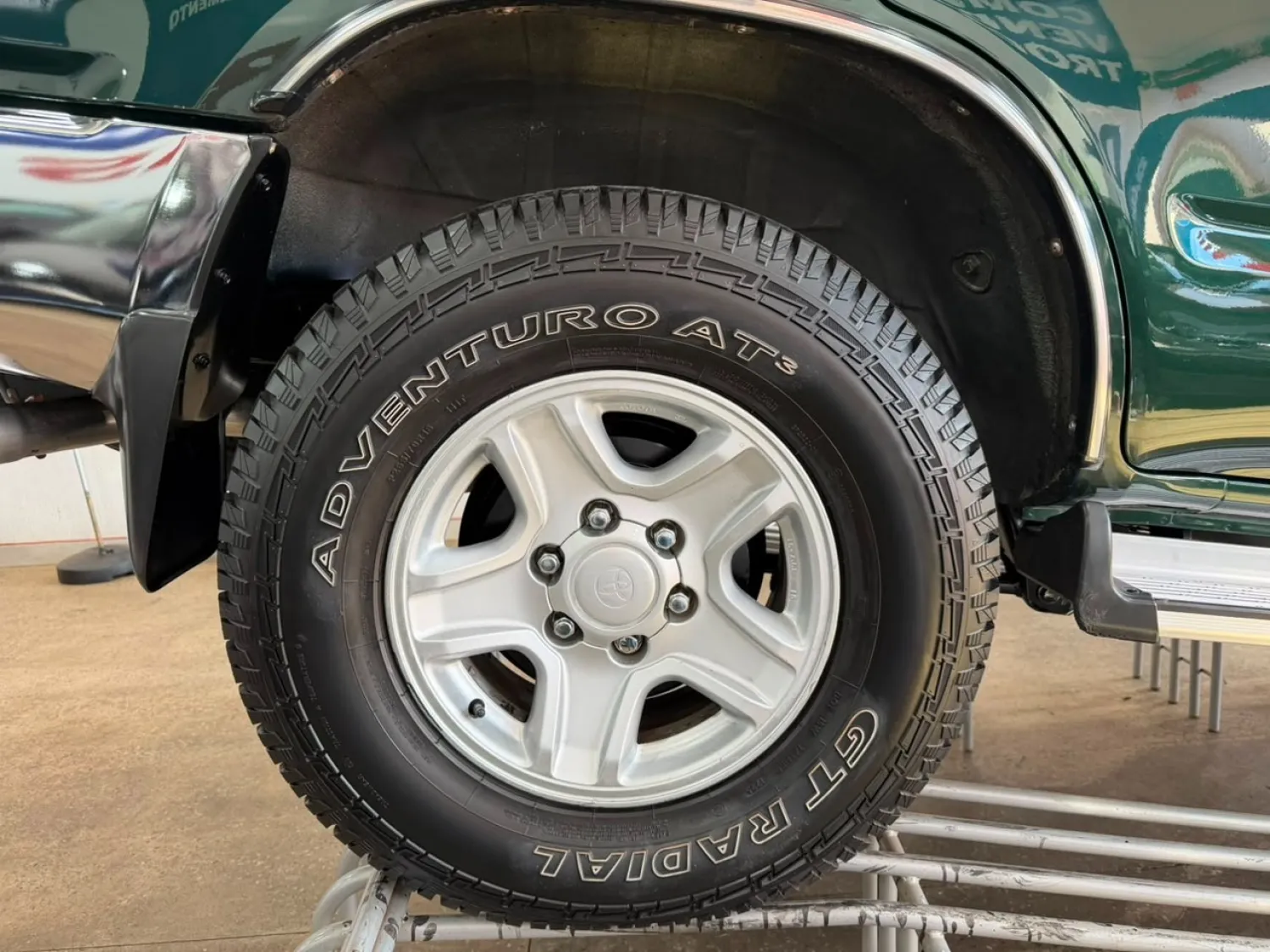 avv-toyota-hilux-sw4-venda-f61afce-imagem-014