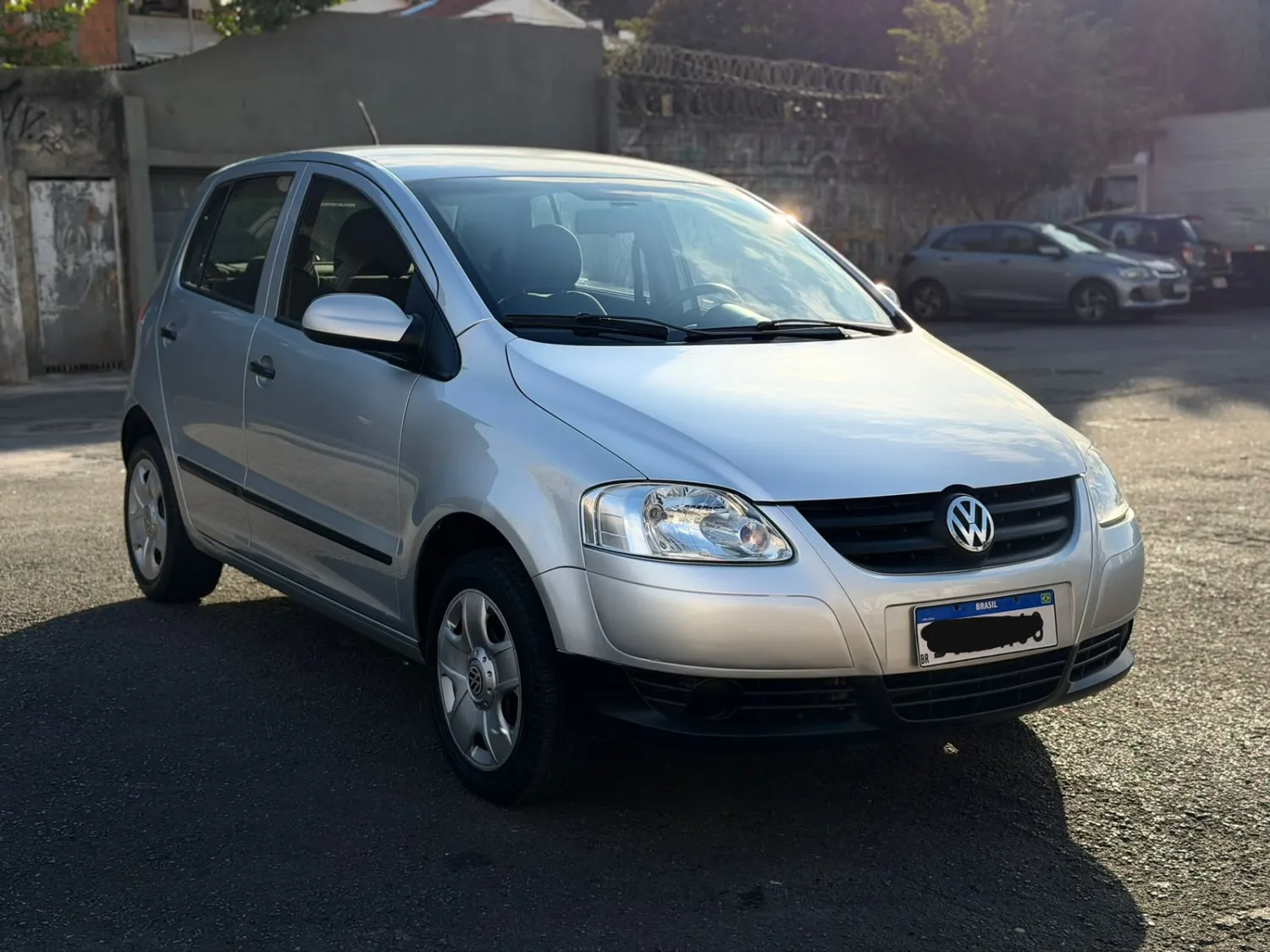 avv-volkswagen-fox-1-0-plus-completo-venda-jn8cttg-imagem-002