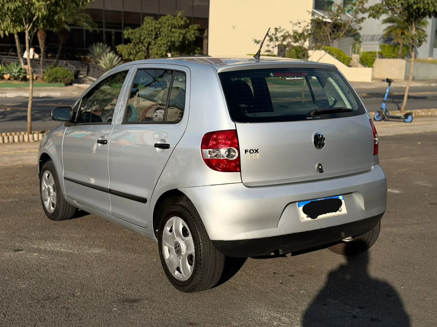 avv-volkswagen-fox-1-0-plus-completo-venda-jn8cttg-imagem-004