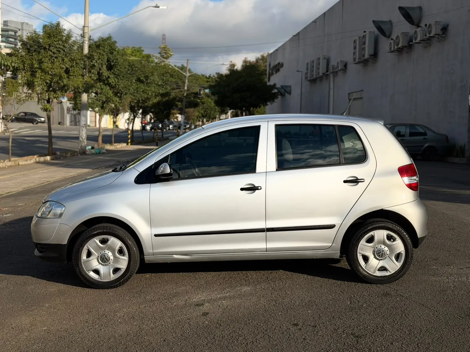 avv-volkswagen-fox-1-0-plus-completo-venda-jn8cttg-imagem-007