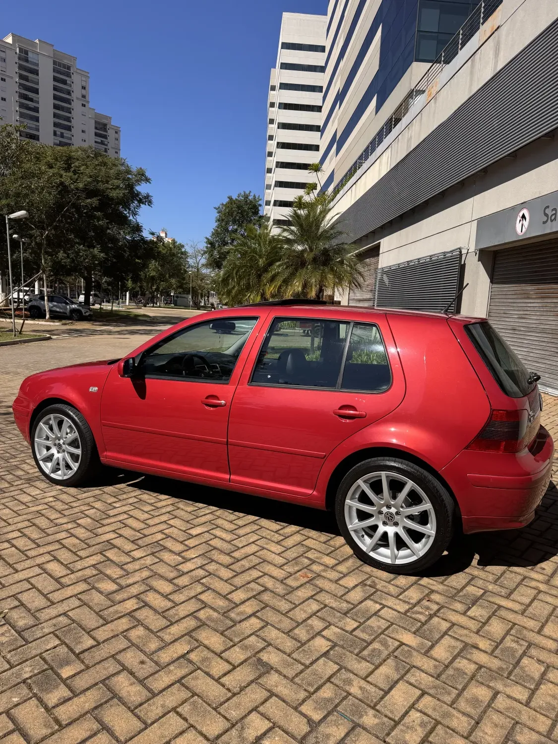 avv-volkswagen-golf-venda-aeeeb1e-imagem-004