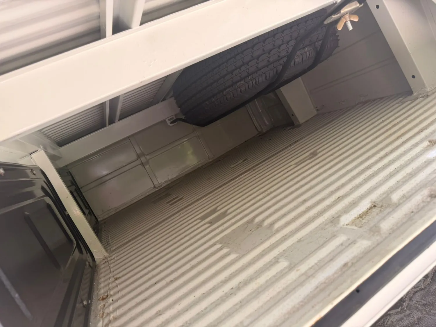 avv-volkswagen-kombi-cabrita-venda-pb2qm57-imagem-009