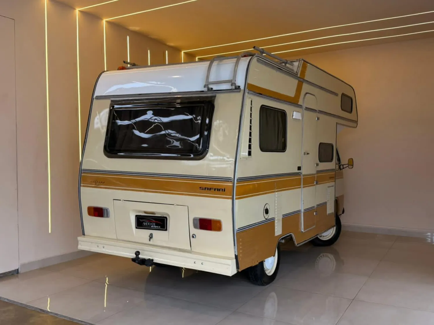 avv-volkswagen-kombi-safari-karmannghia-venda-2fu4g16-imagem-003