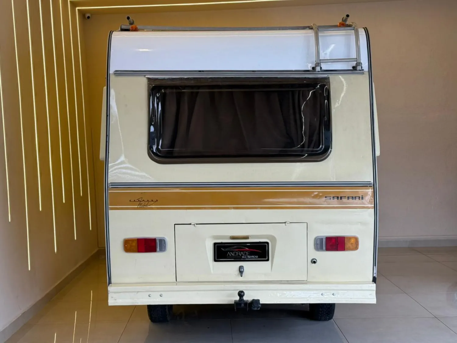 avv-volkswagen-kombi-safari-karmannghia-venda-2fu4g16-imagem-009