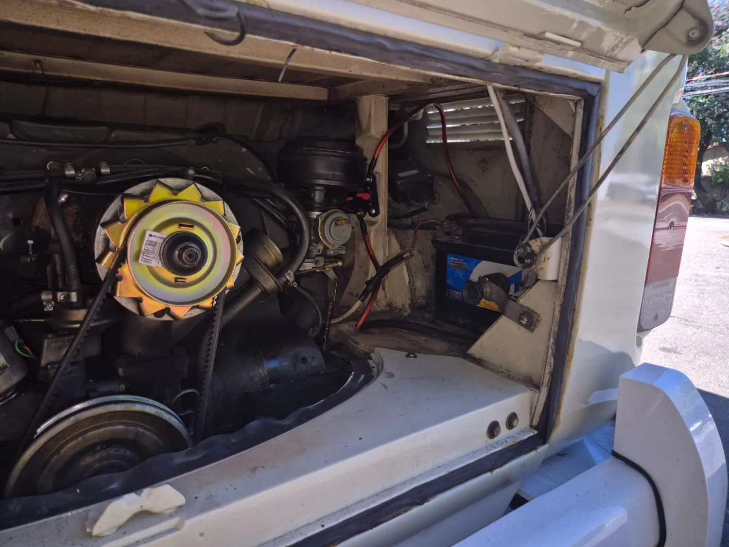 avv-volkswagen-kombi-venda-2bc4db2-imagem-023