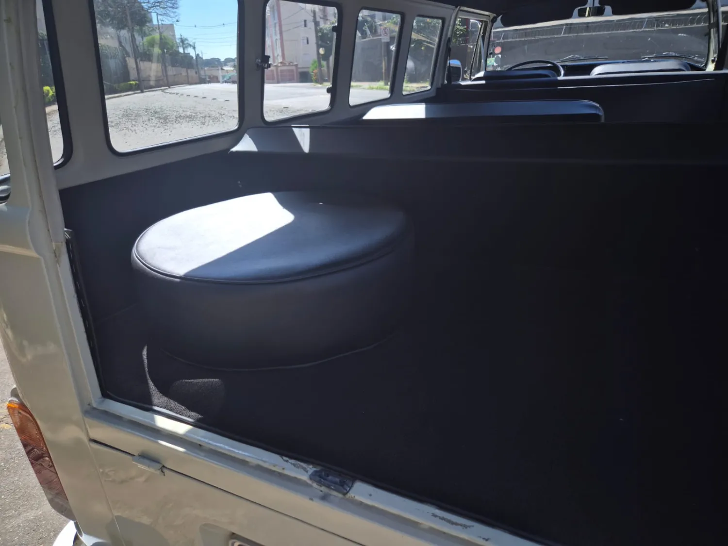 avv-volkswagen-kombi-venda-2bc4db2-imagem-027