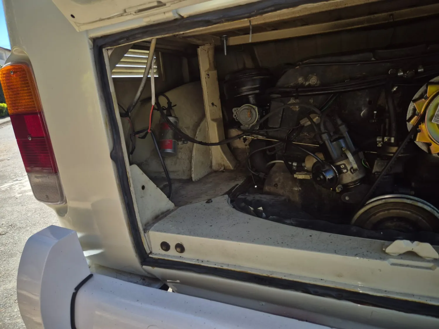 avv-volkswagen-kombi-venda-2bc4db2-imagem-031