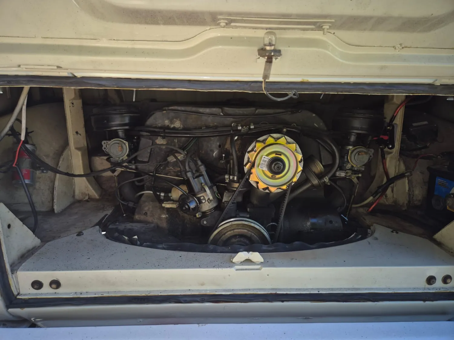 avv-volkswagen-kombi-venda-2bc4db2-imagem-035