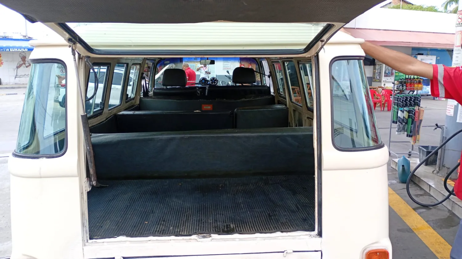 avv-volkswagen-kombi-venda-328ed4c-imagem-011