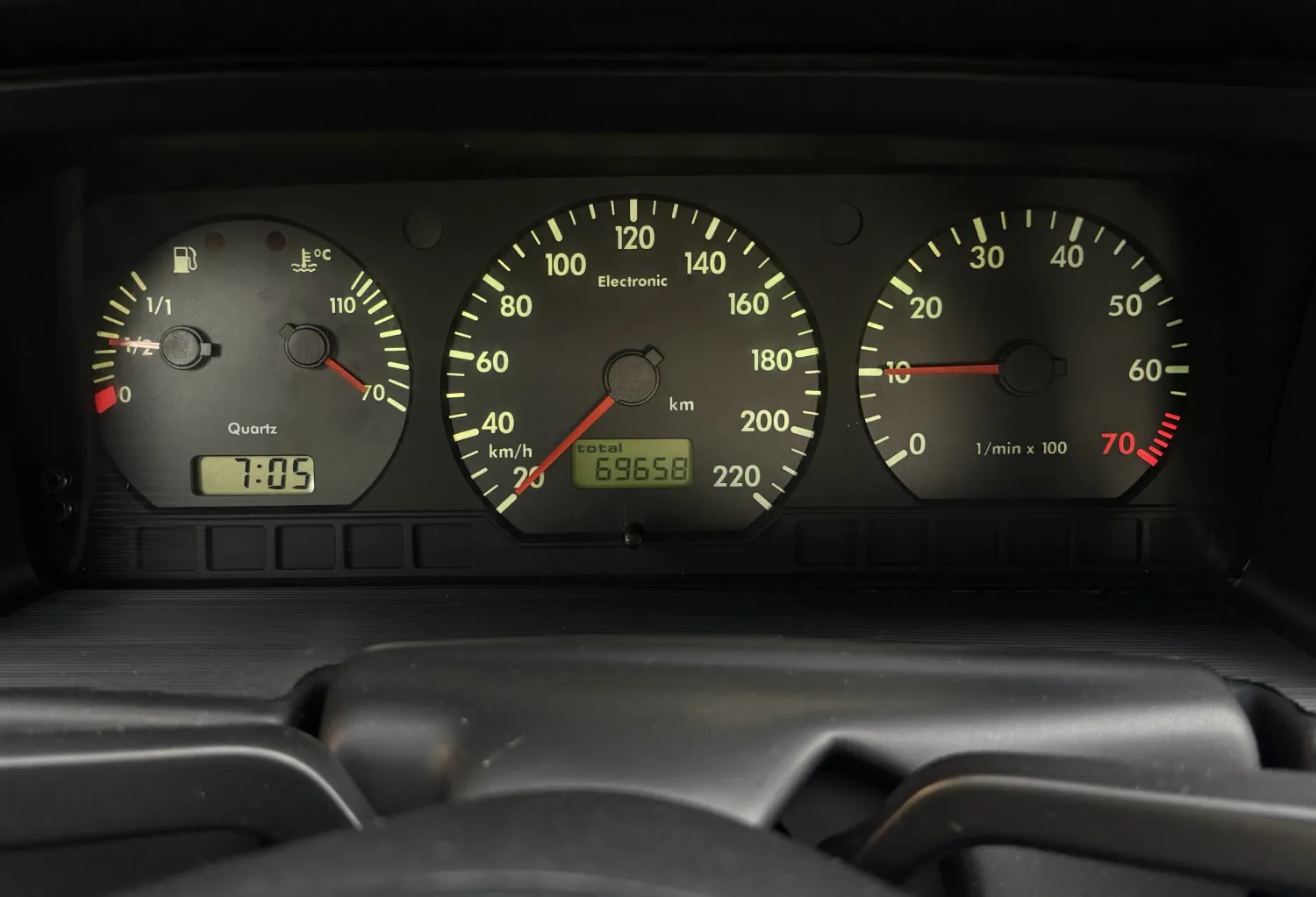 avv-volkswagen-santana-venda-d0dbbd2-imagem-018