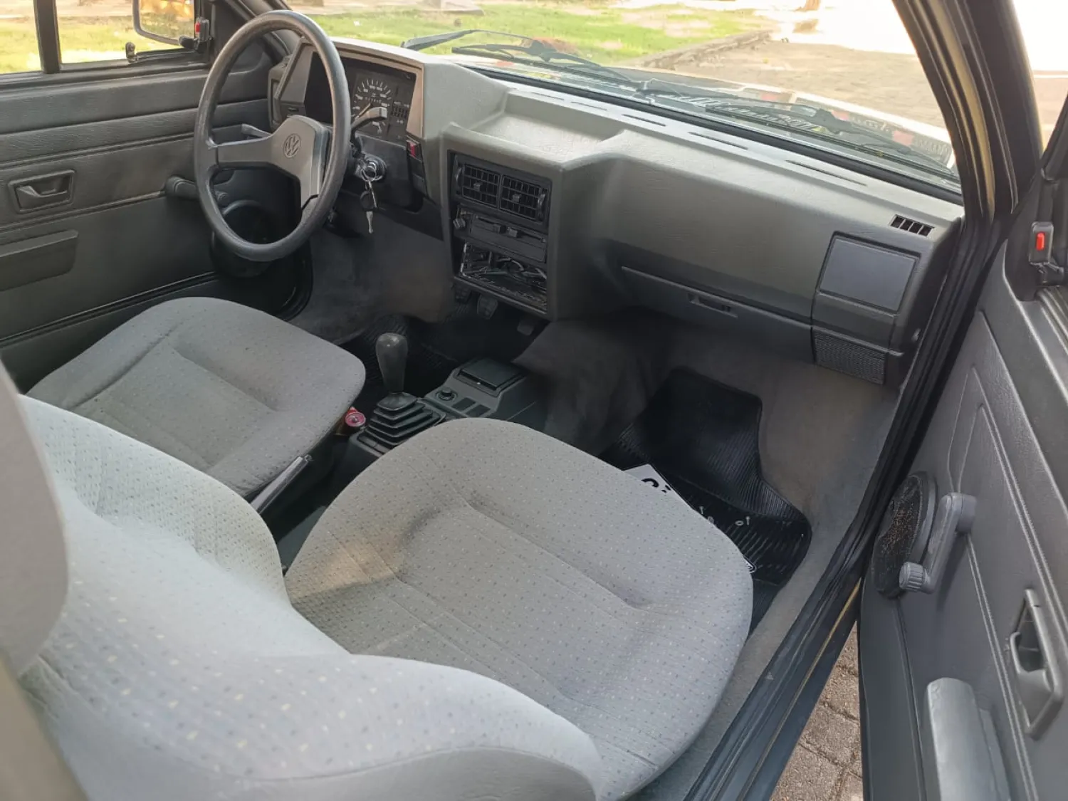 avv-volkswagen-saveiro-venda-1f5a31d-imagem-009
