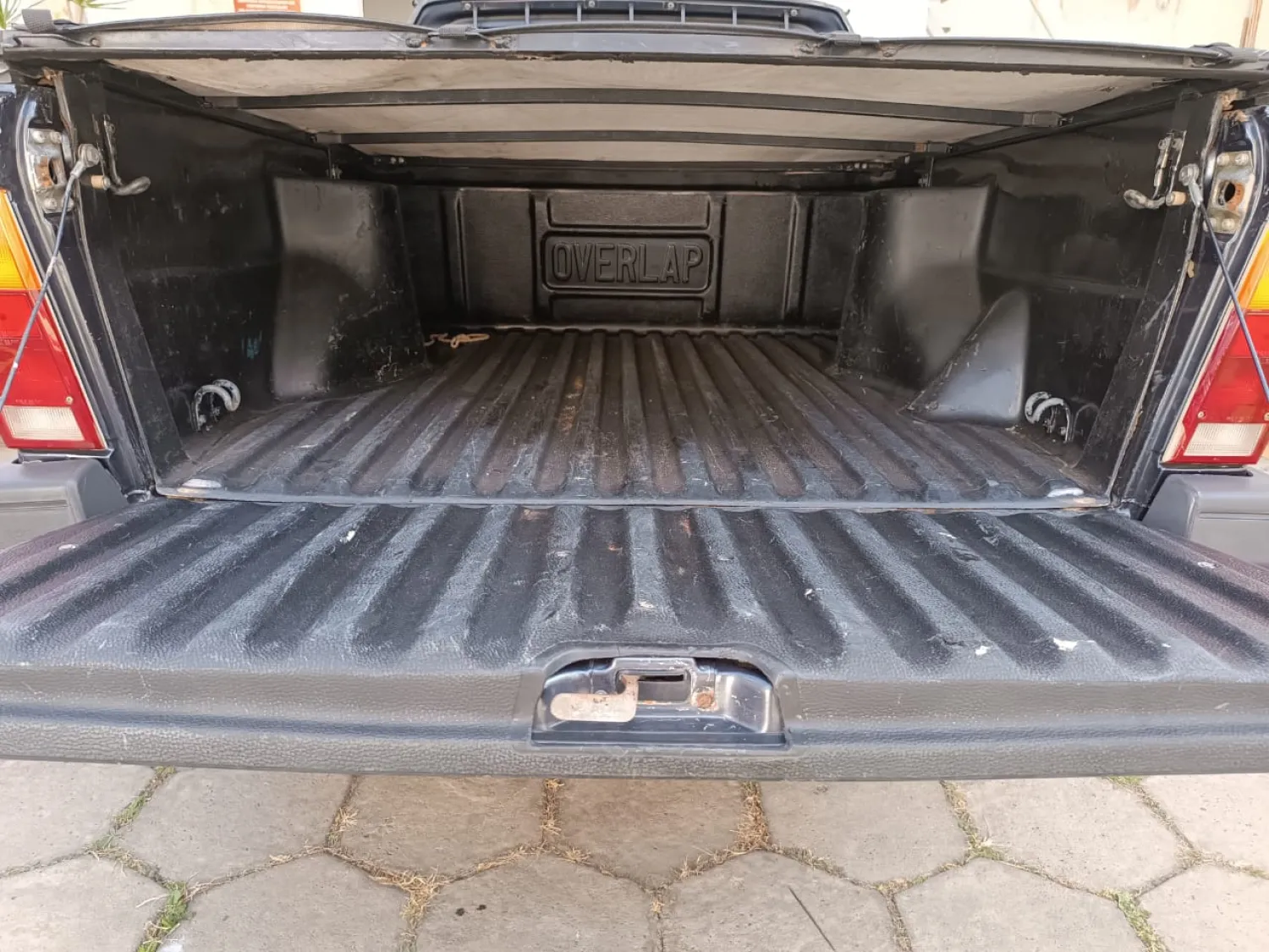 avv-volkswagen-saveiro-venda-1f5a31d-imagem-010