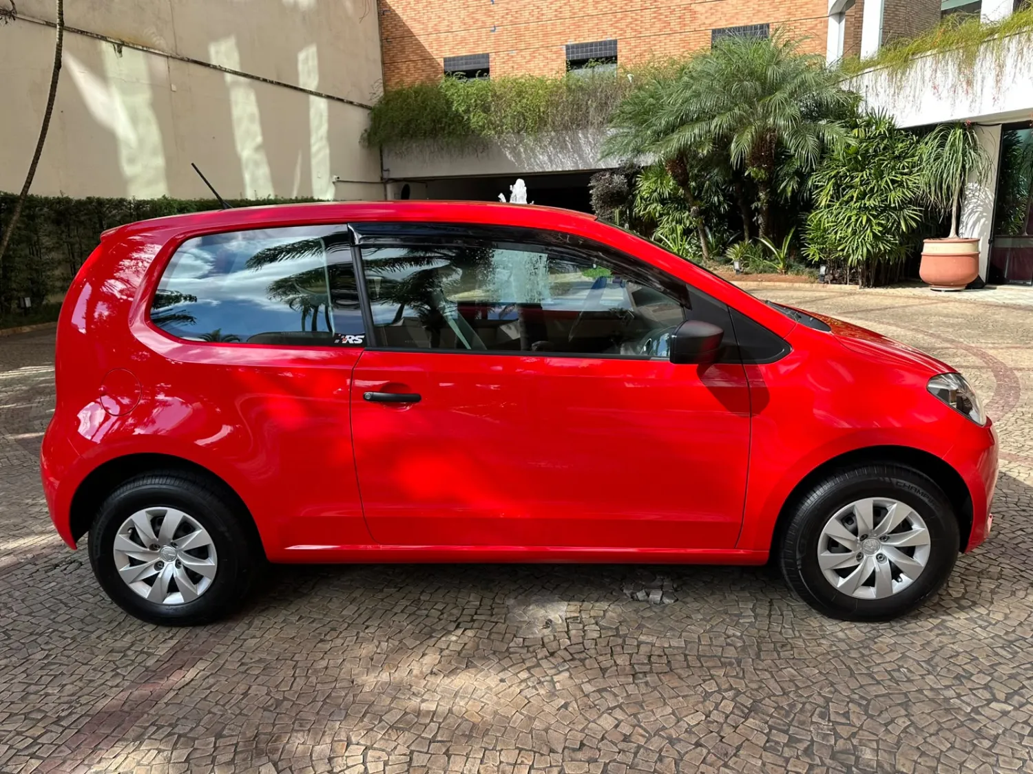 avv-volkswagen-up-take-2-portas-venda-lahe8sy-imagem-007